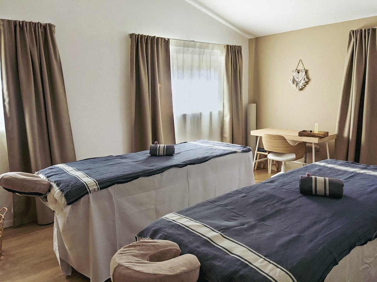 lodge-cocoon-and-spa-nimes-massage-room.jpg
